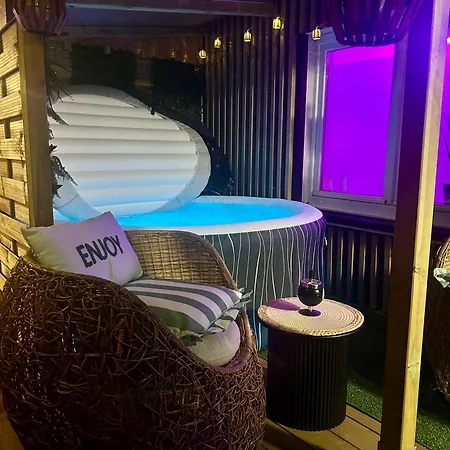 Retro Chic Avec En Terrasse Διαμέρισμα *